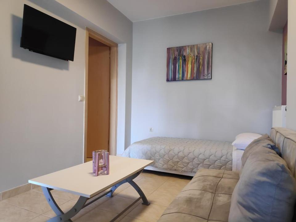 Xenia'S Countryside Guesthouse Agia Marina المظهر الخارجي الصورة